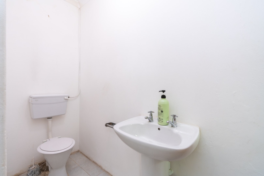 Commercial Property for Sale in Gardens Western Cape